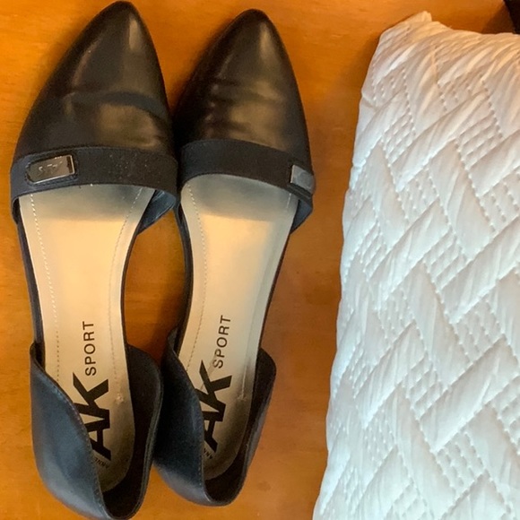 Anne Klein Sport black flats. Great for everyday wear. - Picture 4 of 4